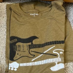 Banana republic guitar t-shirt or elephant  size large